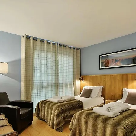 Chalet Kreuzneg Chalet Charming Alpine Escape With Scenic Views